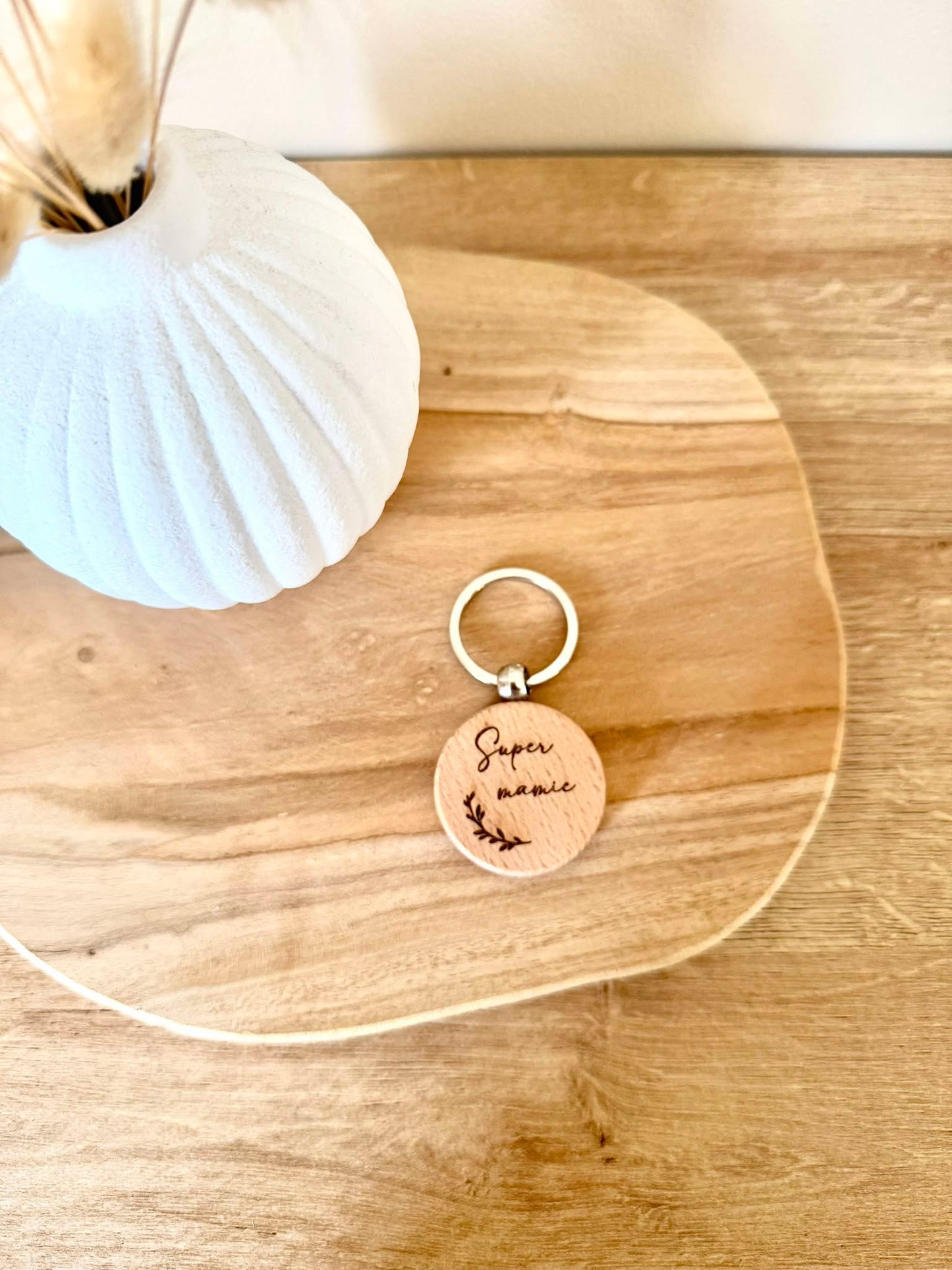 Porte clé rond bois Super Mamie