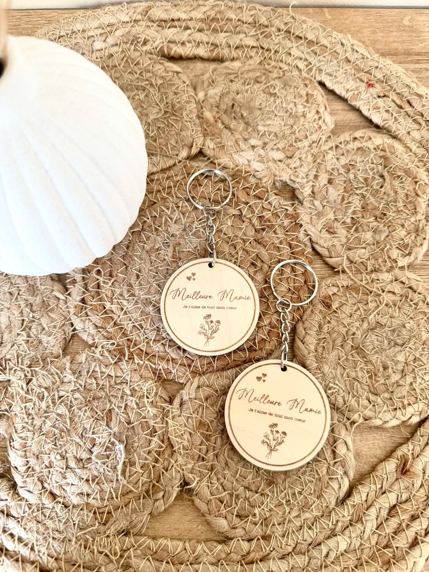 Porte clé rond en bois Mamie