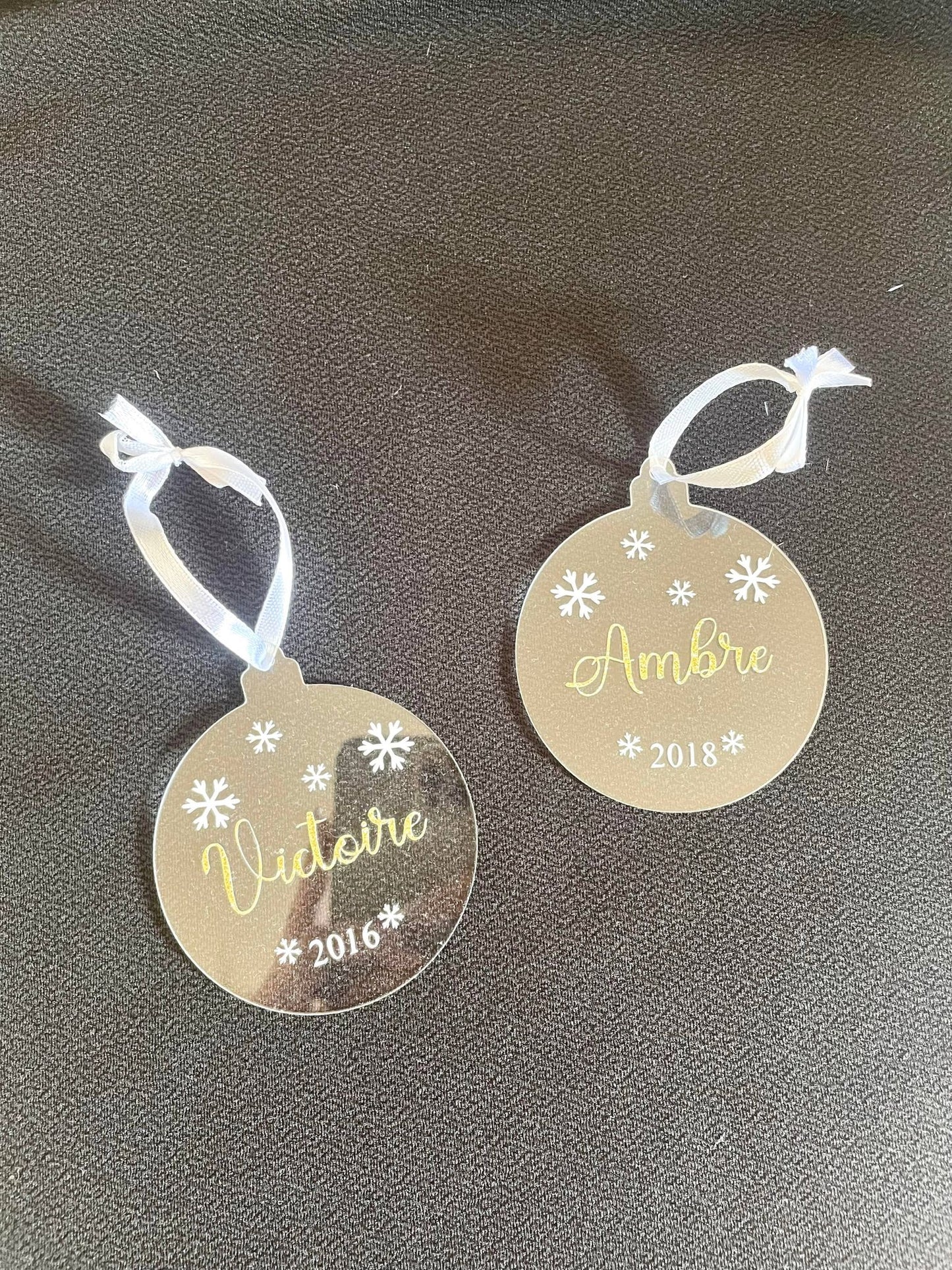 Boules de Noël en acrylique