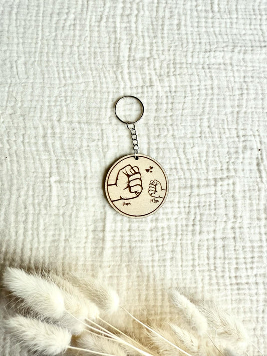 Porte clé bois Poing Papa