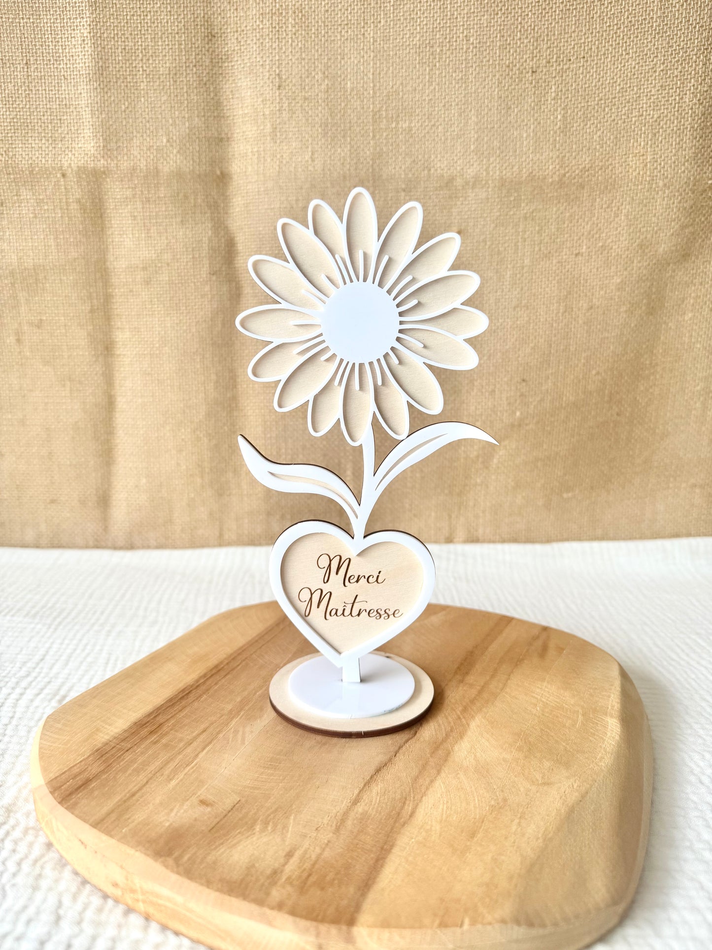 Fleur en bois et acrylique Maîtresse